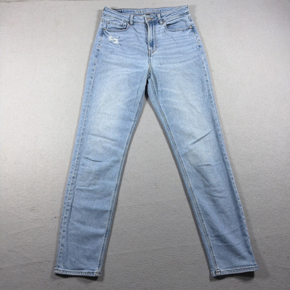 American Eagle Mom Jean Women Size 6 X-Long High Rise Light Wash Distressed
